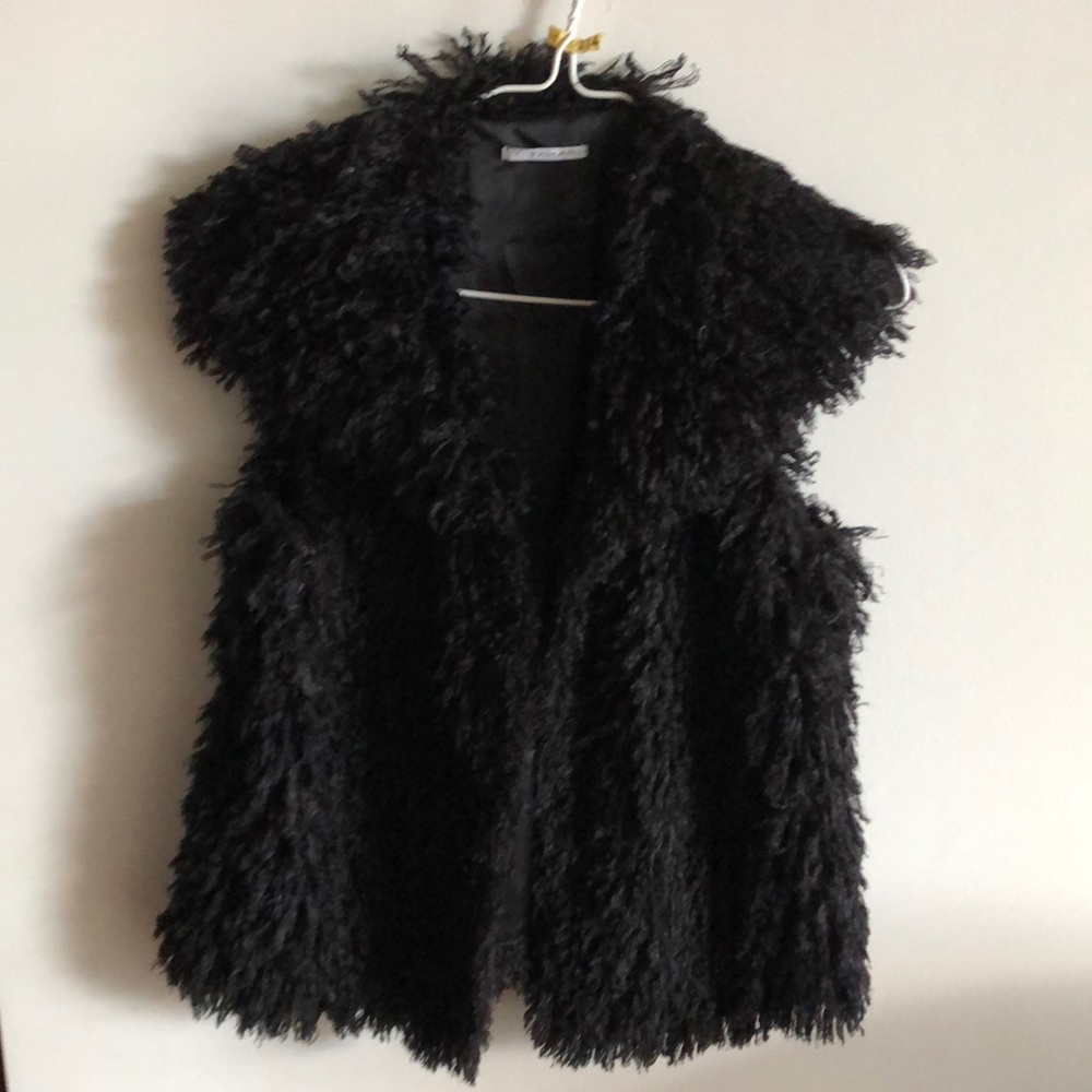 Tahari faux Mongolian fur vest with collar sz XS - Picture 3 of 7